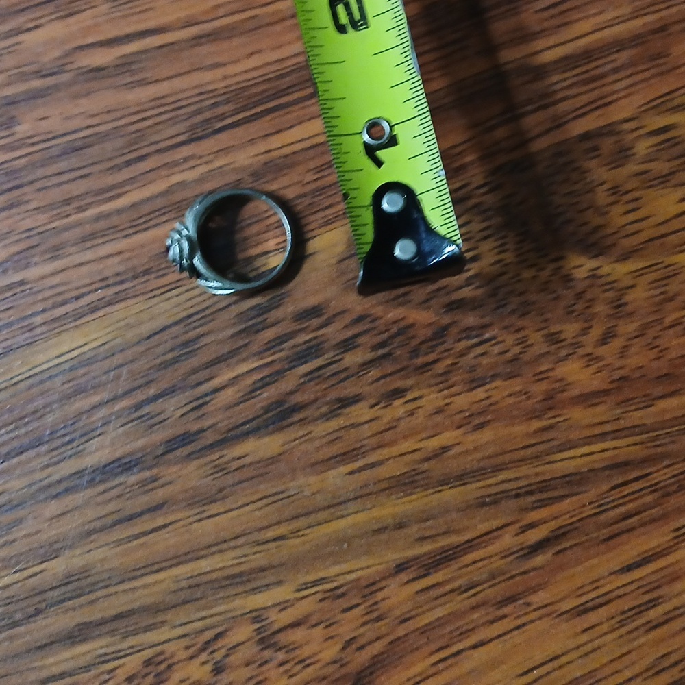 Rose‎ ring - Picture 4 of 5